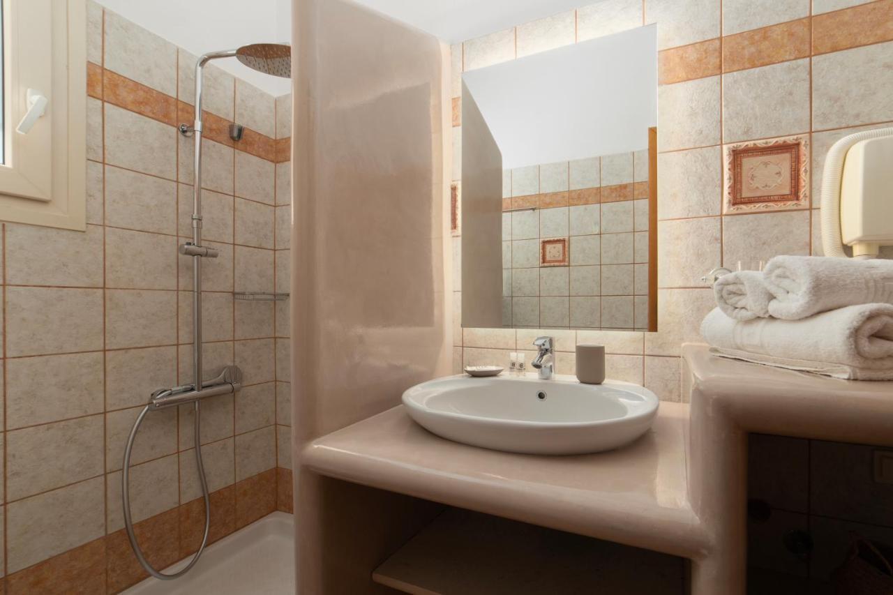 Almar Apartments Batsi  Bagian luar foto