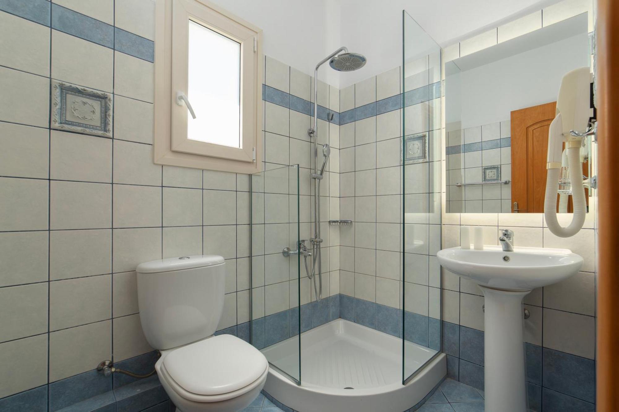 Almar Apartments Batsi  Bagian luar foto